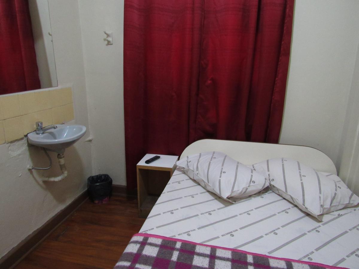 Hotel Moraes A 10 Minutos Da 25 De Marco,Bras,Bom Retiro,A 2 Minutos Do Mirante Sampa Sky E Pista De Skate Anhangabau เซาเปาโล ภายนอก รูปภาพ